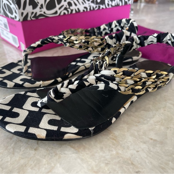 Diane Von Furstenberg black&white sandals, Size 6 - Picture 8 of 11